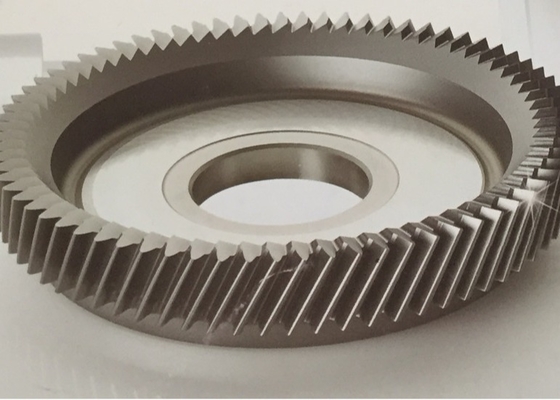 Engrenagem que dá forma entalhando o cortador de trituração Grey Finishing High Precision