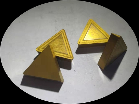 Grampo na cor dourada cimentada das ferramentas de corte YBM251 do carboneto